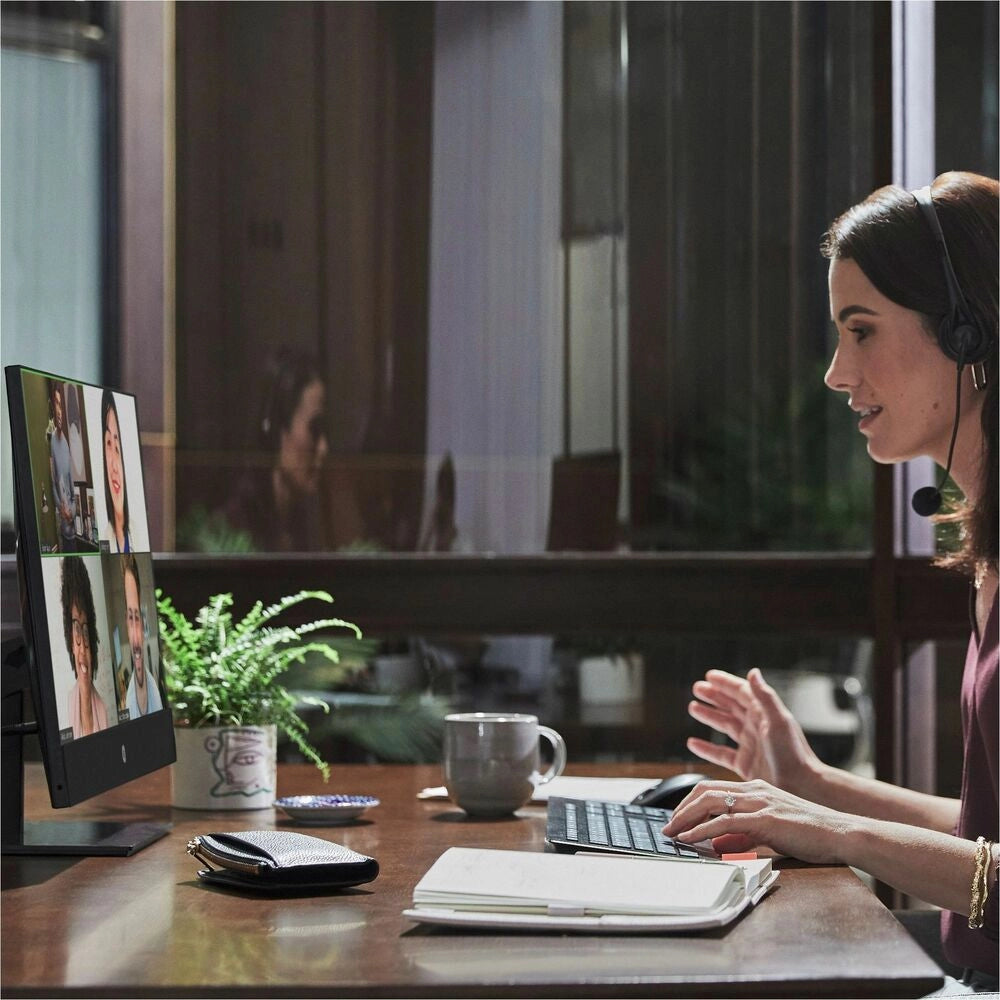 HP ProOne 440 G9 Todo en Uno i7 13va Gen - Potencia Empresarial con Diseño Elegante